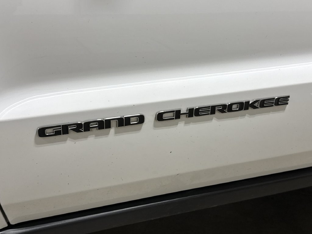 Used 2021 Jeep Grand Cherokee Limited AWD/4WD image 27