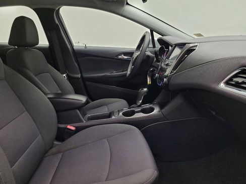 Used 2019 Chevrolet Cruze LT w/ LT Fleet Convenience Package image 21