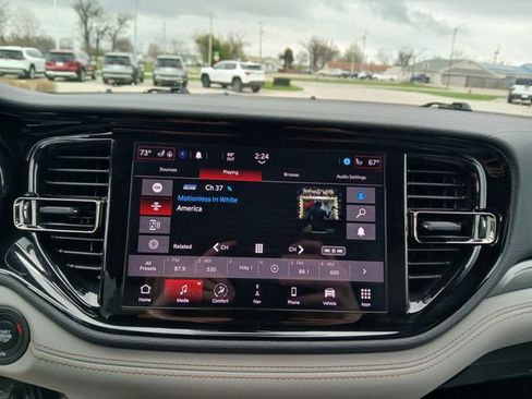 Used 2022 Dodge Durango R/T w/ Trailer Tow Group IV image 32