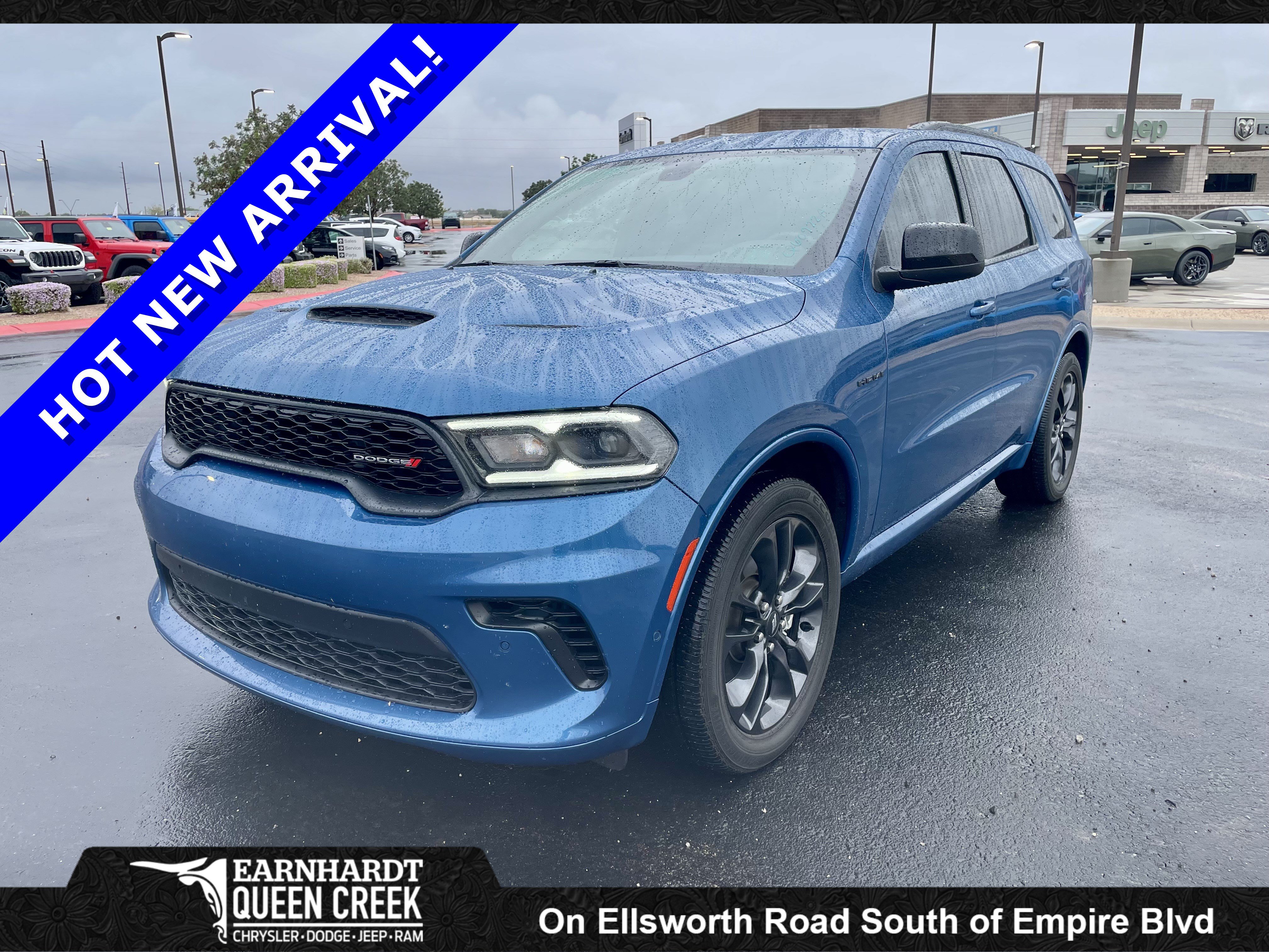 Used 2023 Dodge Durango R/T w/ Blacktop Package AWD/4WD image 1