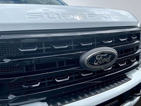 Used 2024 Ford F250 Lariat w/ Tremor Off-Road Package AWD/4WD image 31