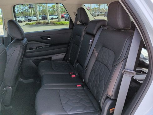 New 2026 Nissan Pathfinder Platinum image 15