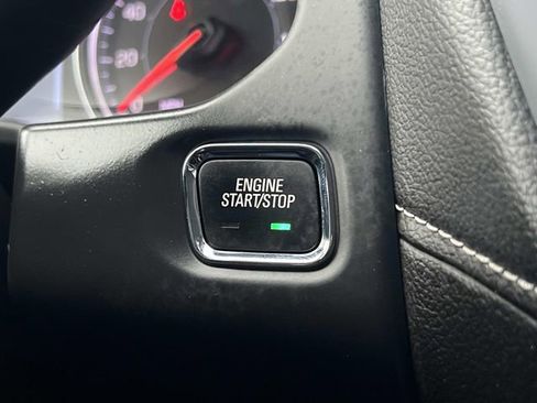 Used 2023 GMC Acadia SLT image 31