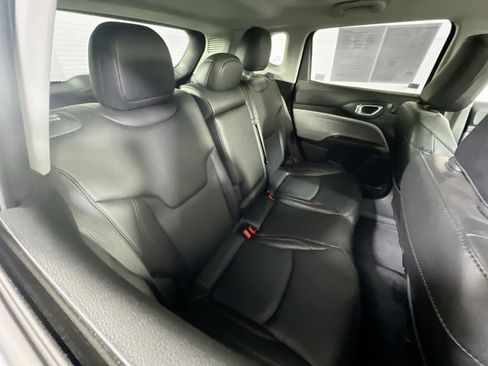 Used 2022 Jeep Compass Latitude w/ Sun and Sound Group image 25