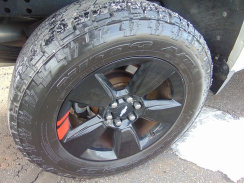 Used 2019 Chevrolet Colorado LT w/ Redline Special Edition image 28