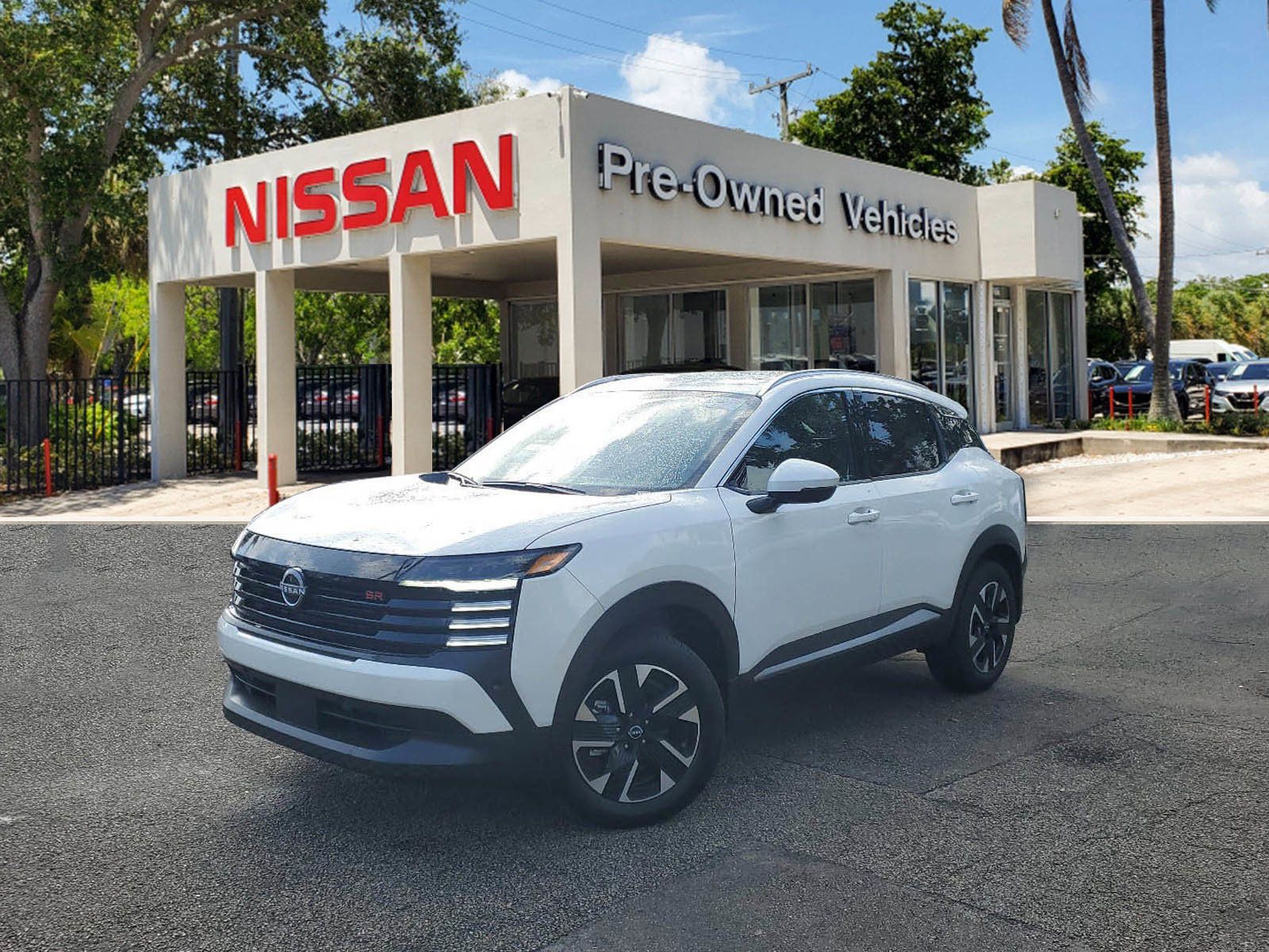 Certified 2025 Nissan Kicks SR AWD/4WD 360° Tour