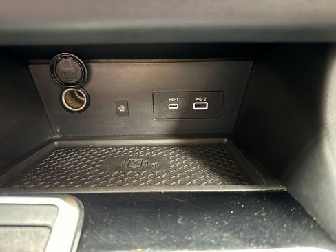Used 2025 Nissan Pathfinder SL AWD/4WD image 18