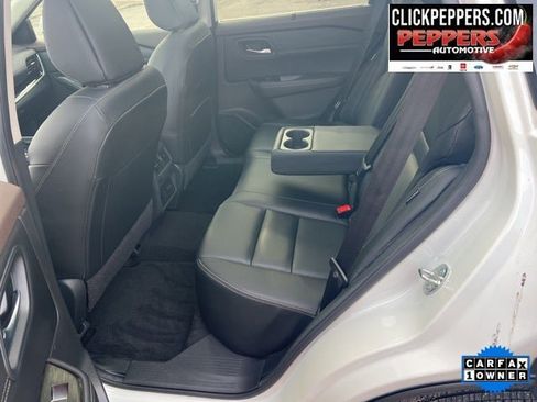 Used 2023 Nissan Rogue SL w/ SL Premium Package image 13