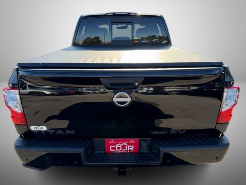 Used 2023 Nissan Titan SV w/ SV Convenience Package image 7