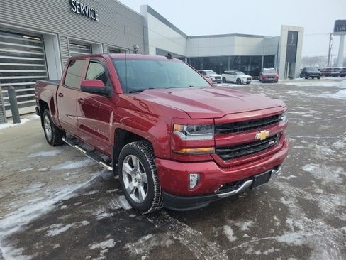 Used 2018 Chevrolet Silverado 1500 LT w/ All Star Edition image 7
