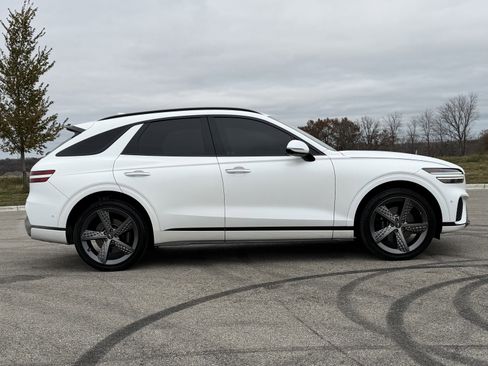 Used 2023 Genesis GV70 3.5T Sport w/ Sport Prestige Package image 25