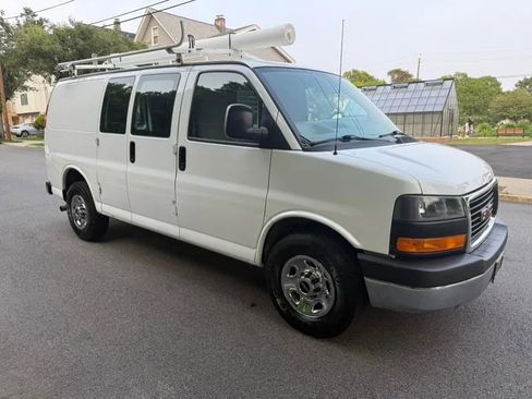 Used 2014 GMC Savana 2500 image 9