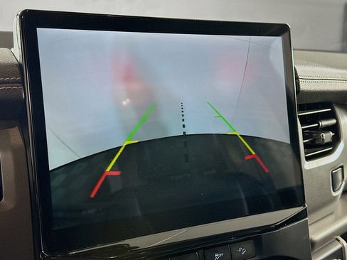 Used 2024 Ford Expedition Max XLT image 23