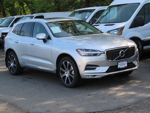 Used 2018 Volvo XC60 T6 Inscription w/ Convenience Package AWD/4WD image 24