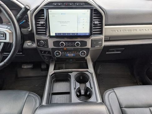 Used 2022 Ford F250 Lariat w/ Lariat Ultimate Package AWD/4WD image 9