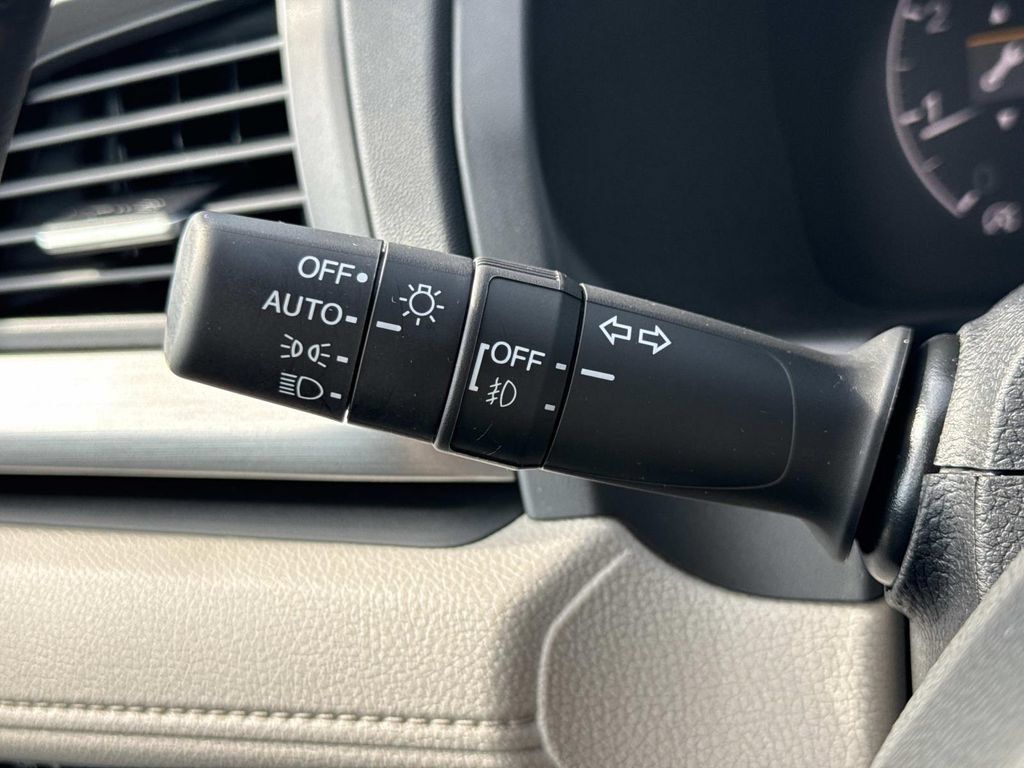 Used 2026 Honda Odyssey EX-L image 11