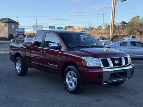 Used 2005 Nissan Titan SE w/ (W01) Utility Bed Pkg image 2