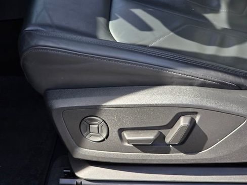 Used 2025 Audi Q3 2.0T Premium image 10