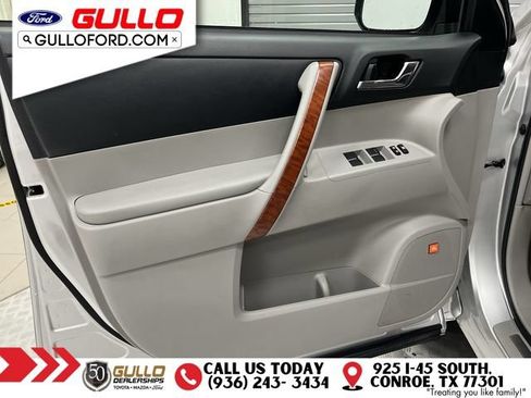 Used 2009 Toyota Highlander Limited w/ Extra Value Pkg 8 FWD image 19