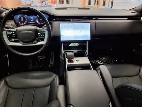 Used 2025 Land Rover Range Rover Long Wheelbase Autobiography AWD/4WD image 16