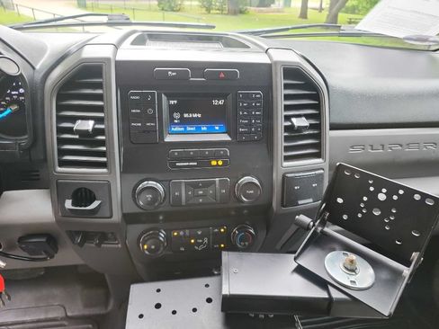 Used 2019 Ford F250 XL w/ Power Equipment Group RWD image 23