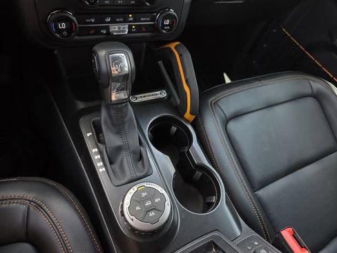 Used 2023 Ford Bronco Badlands AWD/4WD image 12