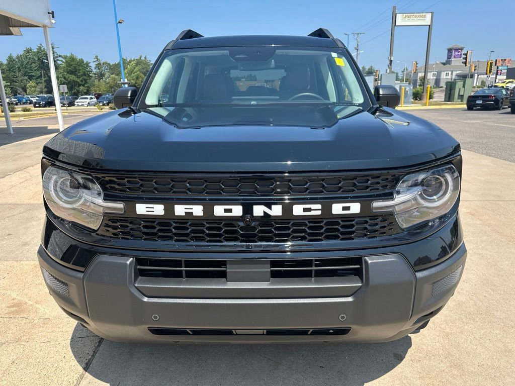 Used 2025 Ford Bronco Sport Outer Banks w/ Outer Banks Tech Package+ AWD/4WD image 2