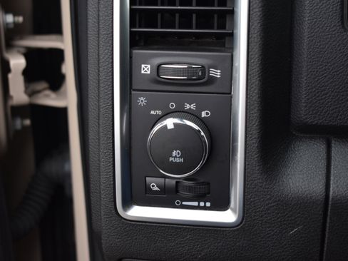 Used 2018 RAM 2500 Power Wagon w/ Leather & Luxury Group image 15