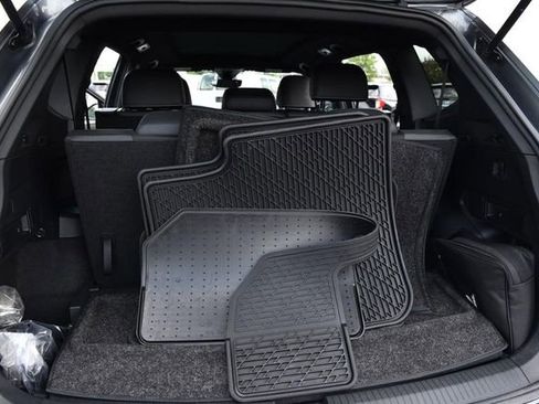 Certified 2023 Volkswagen Tiguan SE R-Line FWD image 25
