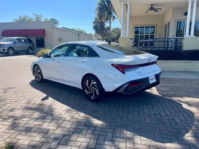Used 2024 Hyundai Elantra SEL w/ Convenience Package