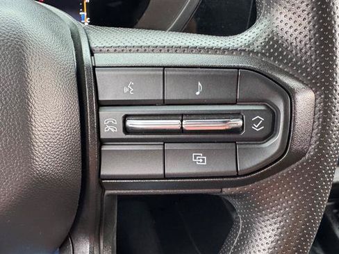 Used 2023 Chevrolet Colorado W/T RWD image 36