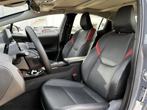 Used 2023 Toyota Prius Prime Premium image 23