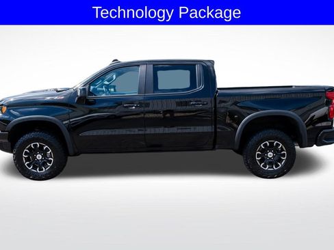 Used 2022 Chevrolet Silverado 1500 ZR2 w/ Technology Package AWD/4WD image 5