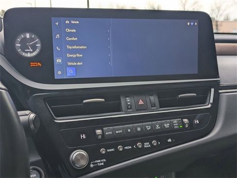 Used 2023 Lexus ES 300h w/ Premium Package image 20