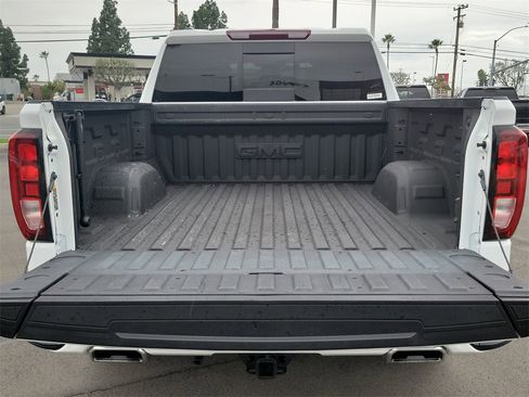 Used 2025 GMC Sierra 1500 Elevation w/ Elevation Premium Package image 23