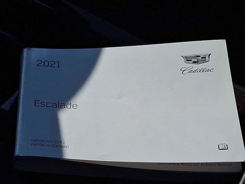 Used 2021 Cadillac Escalade ESV Sport Platinum w/ LPO, ONYX Package image 33