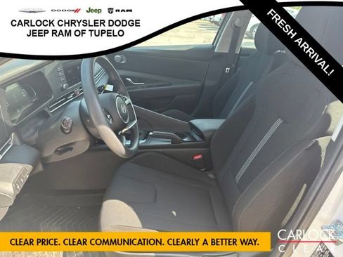 Used 2026 Hyundai Elantra SE FWD image 15
