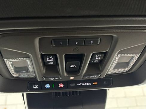 Used 2024 GMC Sierra 1500 Denali w/ Denali Reserve Package AWD/4WD image 35