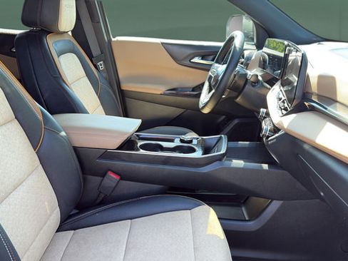 Used 2026 Chevrolet Equinox ACTIV w/ Convenience Package III FWD image 29