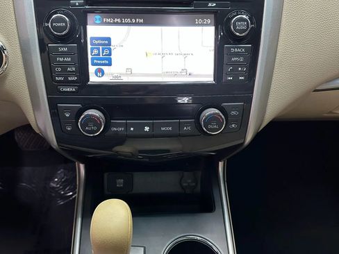 Used 2015 Nissan Altima 2.5 SV w/ Convenience Package FWD image 17
