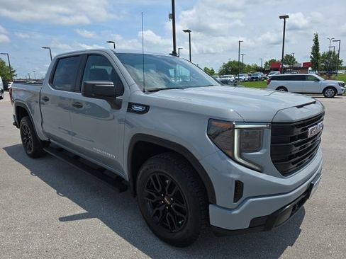 Used 2024 GMC Sierra 1500 Pro w/ Graphite Edition AWD/4WD image 7