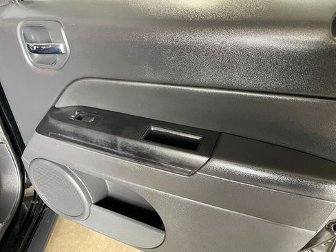 Used 2016 Jeep Patriot Latitude FWD image 21