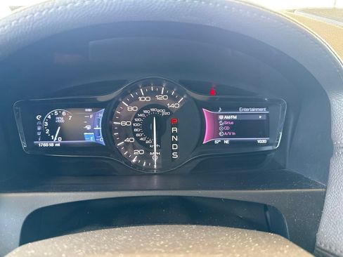 Used 2013 Lincoln MKX AWD image 18