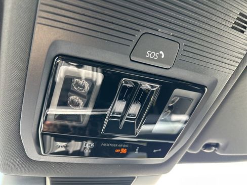 New 2026 Volkswagen Tiguan SE R-Line FWD image 41