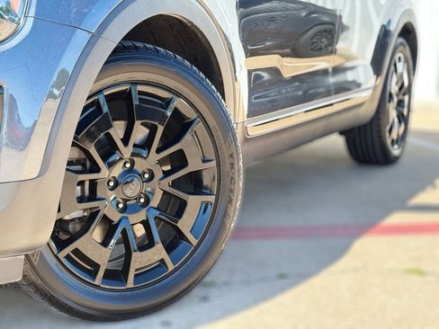 Used 2021 Kia Telluride EX w/ EX Premium Package image 10