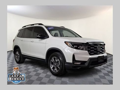 Used 2023 Honda Passport TrailSport image 1