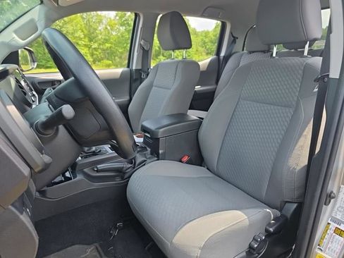 Used 2023 Toyota Tacoma SR AWD/4WD image 10