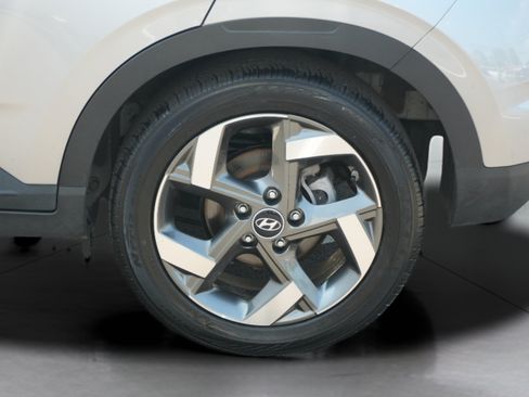 Used 2025 Hyundai Venue SEL FWD image 47