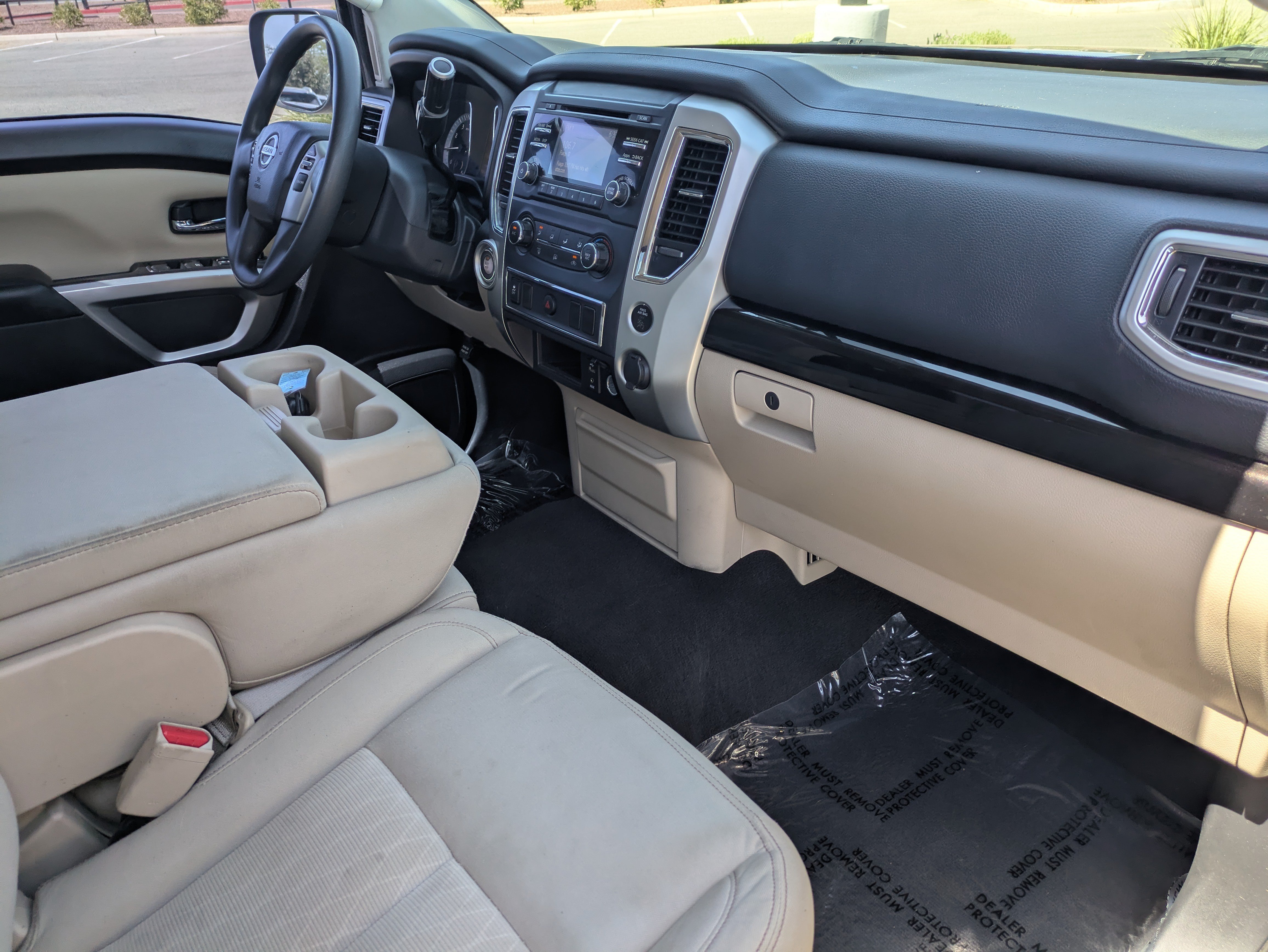 Used 2017 Nissan Titan SV RWD image 12
