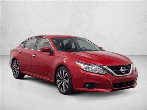 Used 2018 Nissan Altima 2.5 SR w/ SR Special Edition FWD image 3